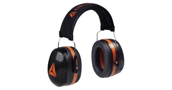 delta-plus-magny-cours-2-black-snr-33db-ear.jpg